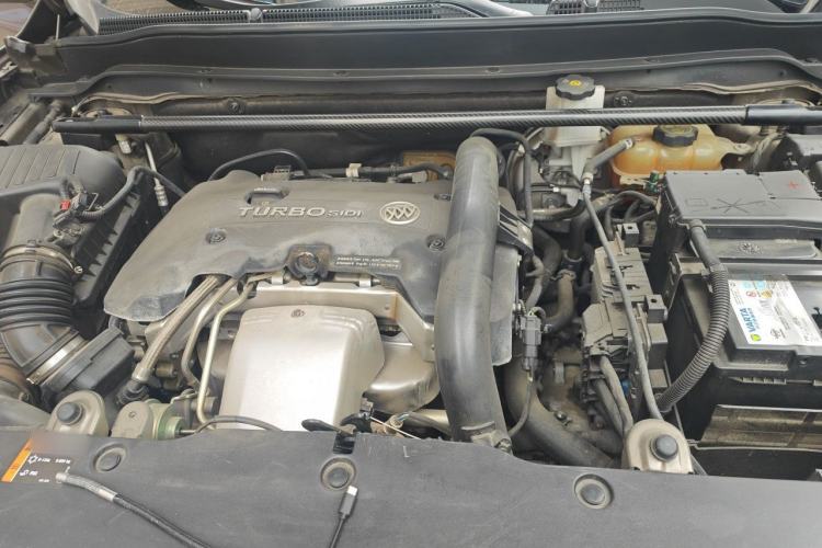 Used Buick Envision 2014 28T Four-Wheel Drive Luxury Model Engine Bay