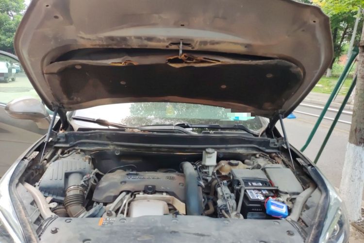 Used Buick Envision 2014 28T All-Wheel-Drive Versatile Sports Flagship Edition Engine Bay