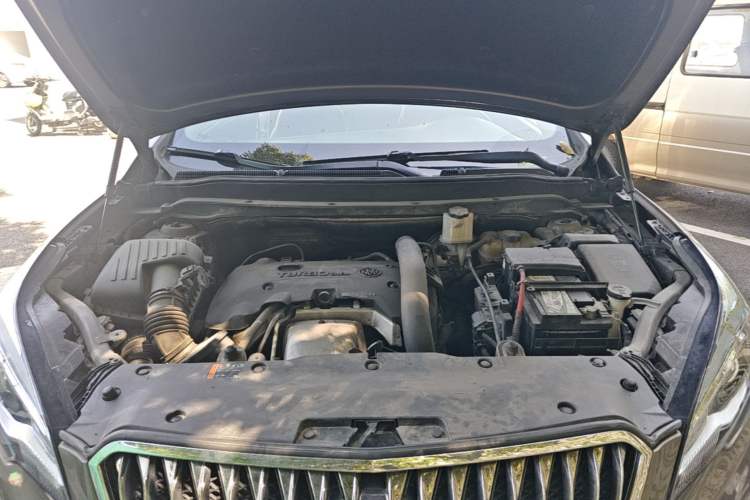 Used Buick Envision 2014 28T Four-Wheel Drive Elite Model Engine Bay