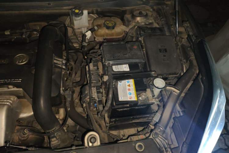 Used Buick Envision 2014 28T Four-Wheel Drive Elite Model Engine Bay Left