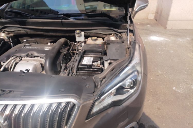 Used Buick Envision 2014 28T All-Wheel-Drive Versatile Sports Flagship Edition Engine Bay Left