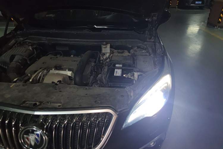 Used Buick Envision 2014 28T All-Wheel-Drive Versatile Sports Flagship Edition Engine Bay Left