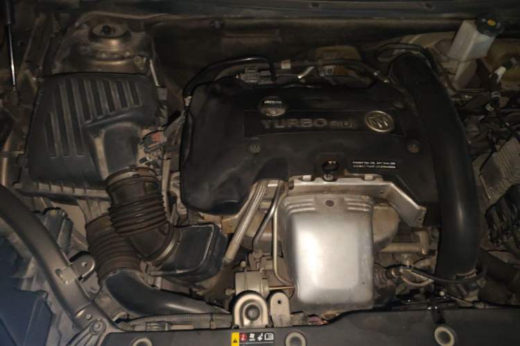 Used Buick Envision 2014 28T Four-Wheel Drive Elite Model Engine Bay Right