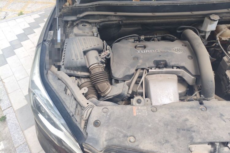 Used Buick Envision 2014 28T Four-Wheel Drive Elite Model Engine Bay Right