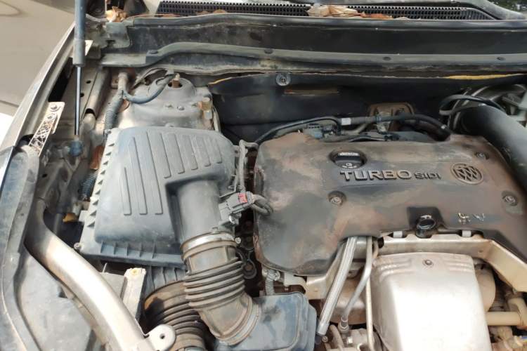 Used Buick Envision 2014 28T All-Wheel-Drive Versatile Sports Flagship Edition Engine Bay Right
