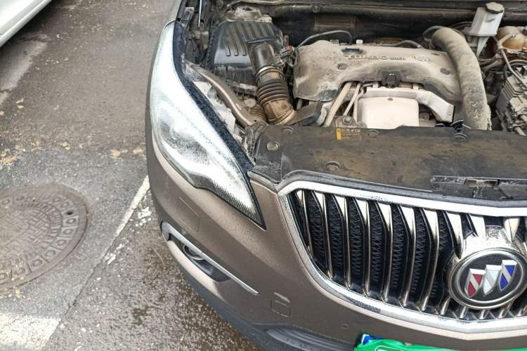 Used Buick Envision 2014 28T Four-Wheel Drive Luxury Model Engine Bay Right