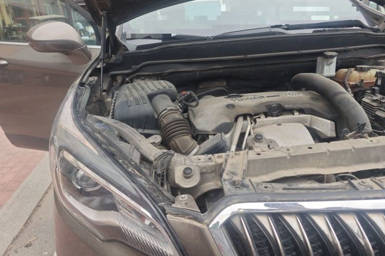 Used Buick Envision 2014 28T Four-Wheel Drive Elite Model Engine Bay Right