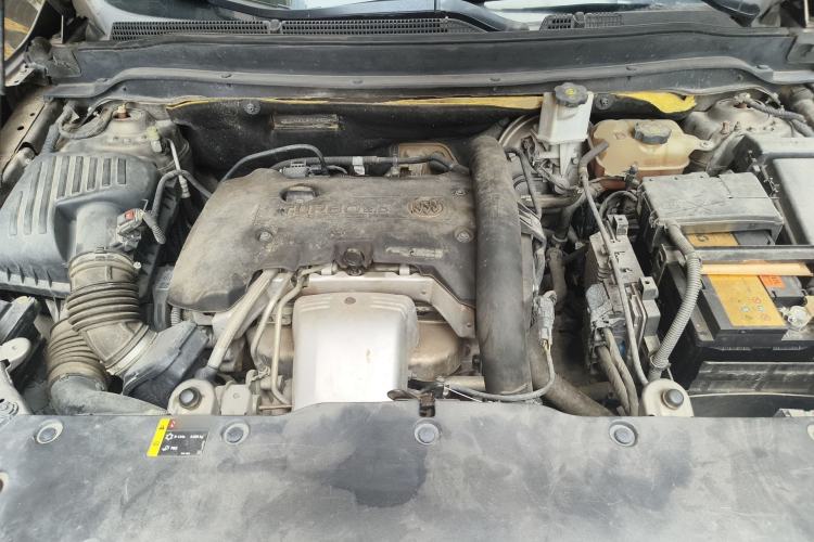 Used Buick Envision 2014 28T All-Wheel-Drive Versatile Sports Flagship Edition Engine Bay