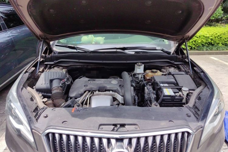 Used Buick Envision 2014 28T Four-Wheel Drive Luxury Model Engine Bay