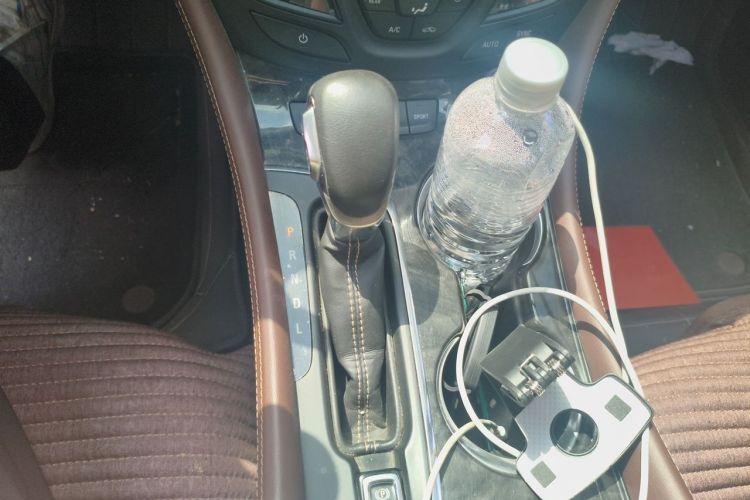 Used Buick Envision 2014 28T Four-Wheel Drive Elite Model Gear Lever