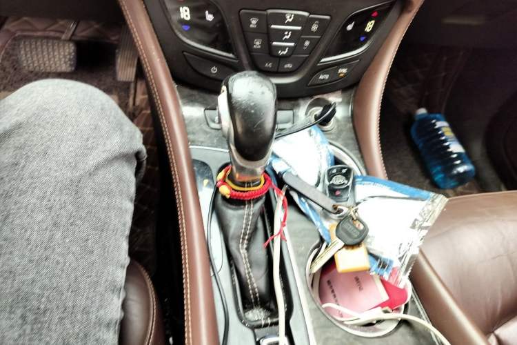 Used Buick Envision 2014 28T Four-Wheel Drive Elite Model Gear Lever