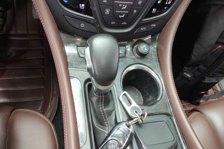 Used Buick Envision 2014 28T All-Wheel-Drive Versatile Sports Flagship Edition Gear Lever