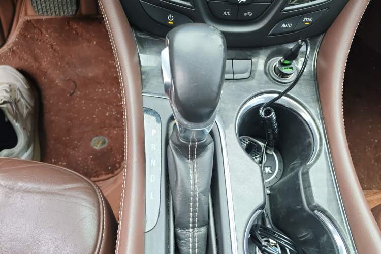Used Buick Envision 2014 28T Four-Wheel Drive Elite Model Gear Lever