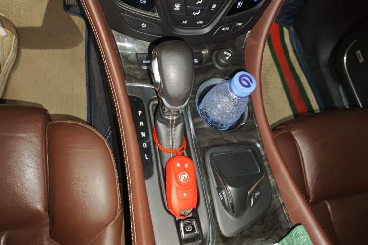 Used Buick Envision 2014 28T All-Wheel-Drive Versatile Sports Flagship Edition Gear Lever
