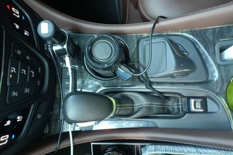 Used Buick Envision 2014 28T All-Wheel-Drive Versatile Sports Flagship Edition Gear Lever