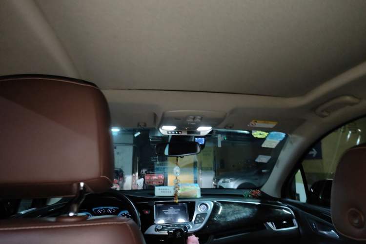 Used Buick Envision 2014 28T Four-Wheel Drive Luxury Model Headliner