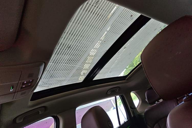 Used Buick Envision 2014 28T Four-Wheel Drive Elite Model Headliner