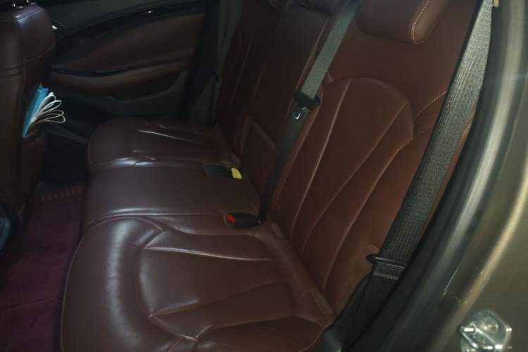 Used Buick Envision 2014 28T Four-Wheel Drive Elite Model Left Rear Seat