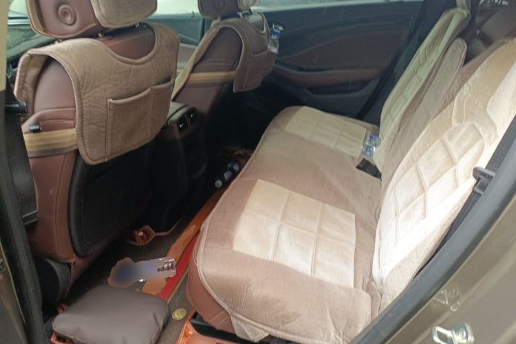 Used Buick Envision 2014 28T Four-Wheel Drive Luxury Model Left Rear Seat