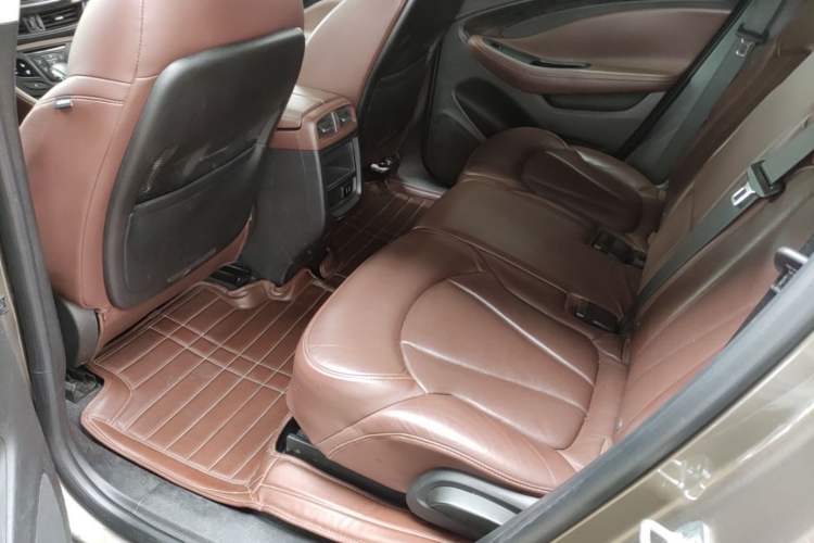 Used Buick Envision 2014 28T All-Wheel-Drive Versatile Sports Flagship Edition Left Rear Seat