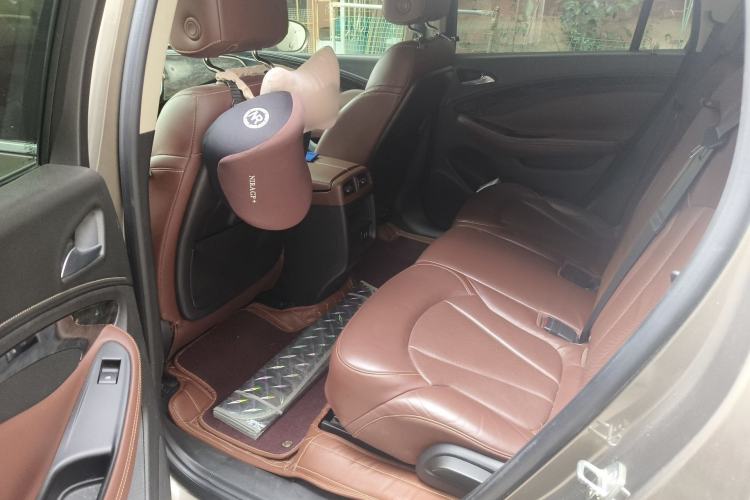 Used Buick Envision 2014 28T All-Wheel-Drive Versatile Sports Flagship Edition Left Rear Seat