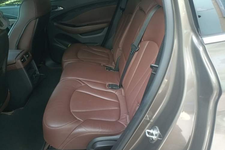 Used Buick Envision 2014 28T All-Wheel-Drive Versatile Sports Flagship Edition Left Rear Seat