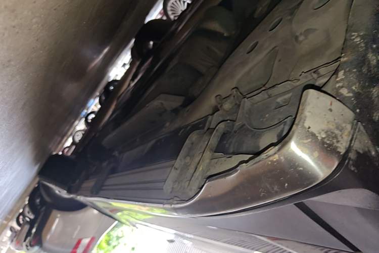 Used Buick Envision 2014 28T Four-Wheel Drive Elite Model Left Side Sill