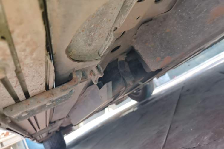 Used Buick Envision 2014 28T Four-Wheel Drive Luxury Model Left Side Sill