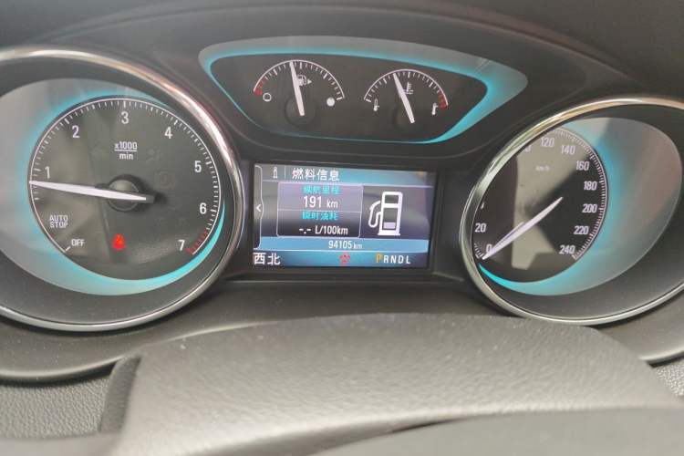 Used Buick Envision 2014 28T Four-Wheel Drive Luxury Model Odometer Close Up