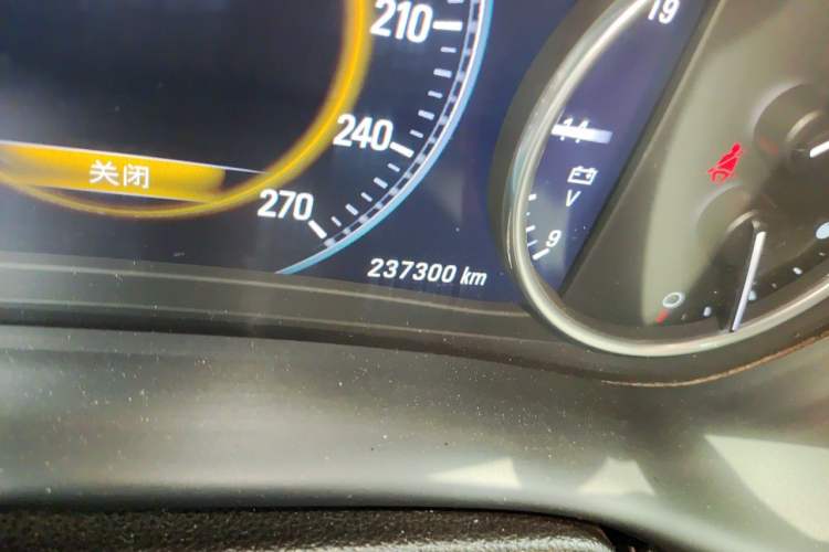 Used Buick Envision 2014 28T All-Wheel-Drive Versatile Sports Flagship Edition Odometer Close Up