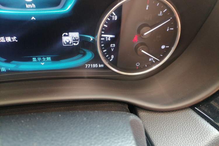Used Buick Envision 2014 28T All-Wheel-Drive Versatile Sports Flagship Edition Odometer Close Up