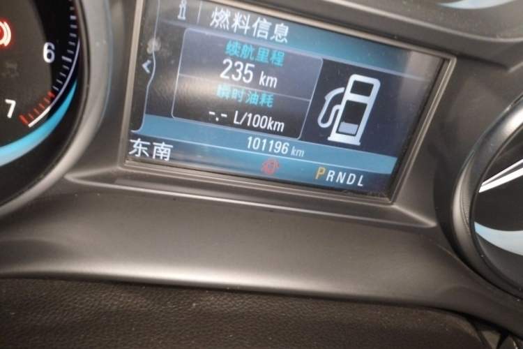 Used Buick Envision 2014 28T Four-Wheel Drive Luxury Model Odometer Close Up
