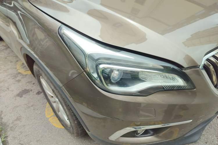 Used Buick Envision 2014 28T Four-Wheel Drive Elite Model Right Front Headlight