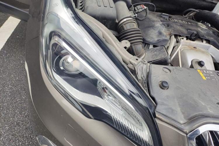 Used Buick Envision 2014 28T Four-Wheel Drive Luxury Model Right Front Headlight