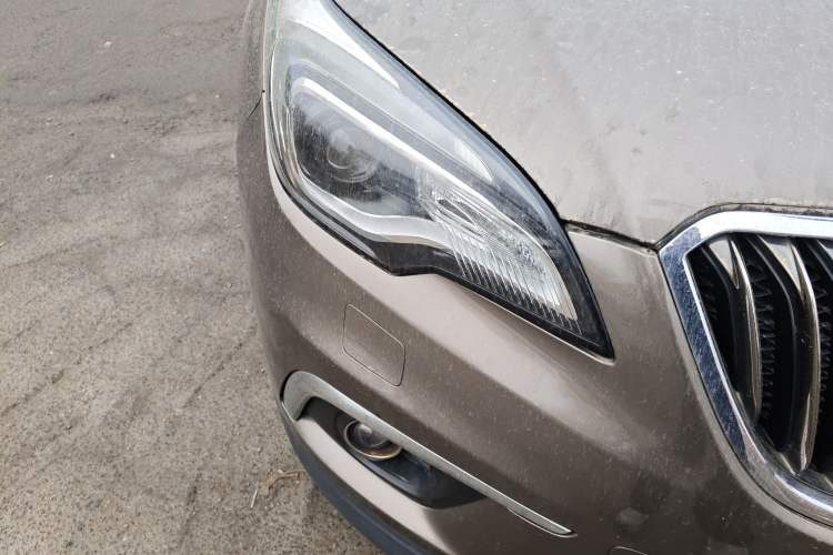 Used Buick Envision 2014 28T Four-Wheel Drive Elite Model Right Front Headlight