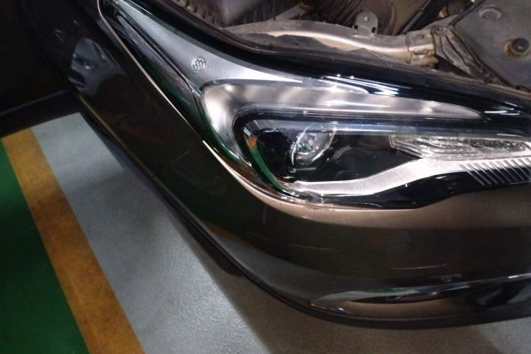 Used Buick Envision 2014 28T Four-Wheel Drive Luxury Model Right Front Headlight