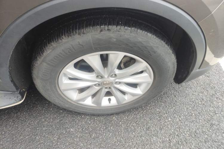 Used Buick Envision 2014 28T Four-Wheel Drive Luxury Model Right Front Wheel Hub