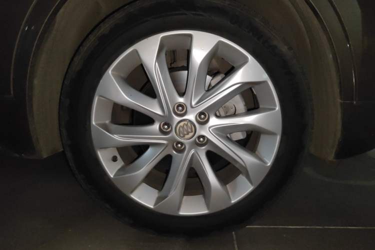Used Buick Envision 2014 28T All-Wheel-Drive Versatile Sports Flagship Edition Right Front Wheel Hub