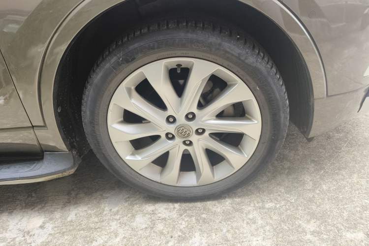 Used Buick Envision 2014 28T All-Wheel-Drive Versatile Sports Flagship Edition Right Front Wheel Hub