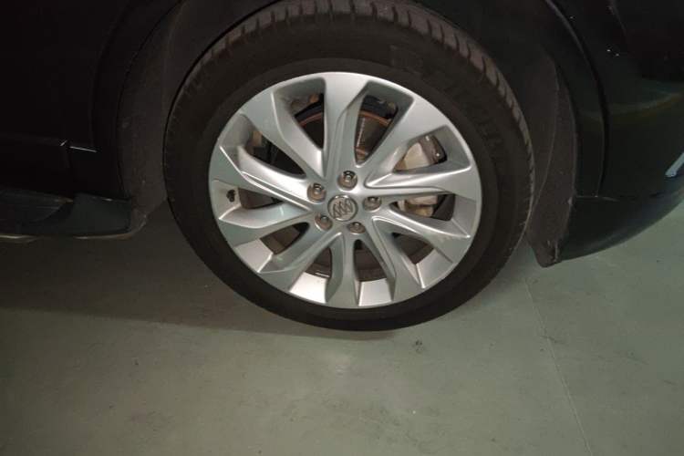 Used Buick Envision 2014 28T All-Wheel-Drive Versatile Sports Flagship Edition Right Front Wheel Hub