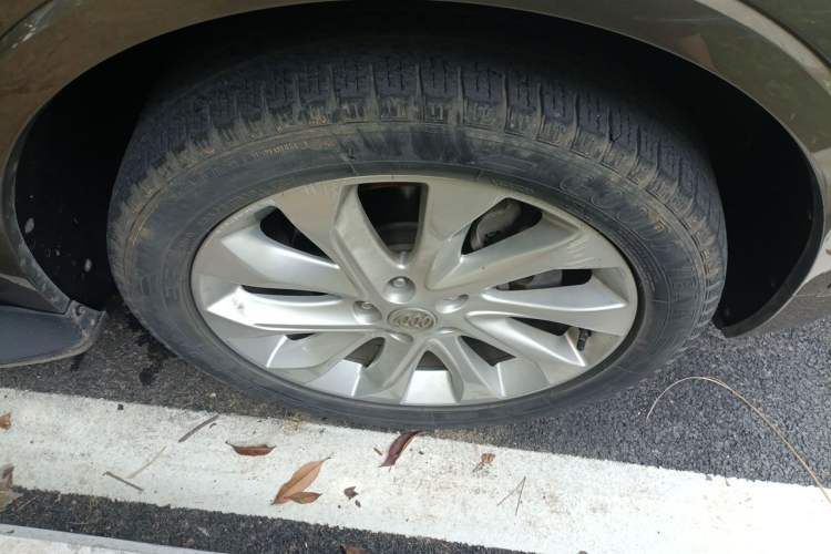 Used Buick Envision 2014 28T All-Wheel-Drive Versatile Sports Flagship Edition Right Front Wheel Hub