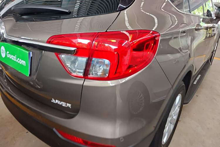 Used Buick Envision 2014 28T Four-Wheel Drive Elite Model Right Rear Taillight