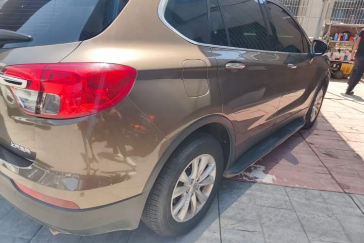 Used Buick Envision 2014 28T Four-Wheel Drive Luxury Model Right Rear Taillight