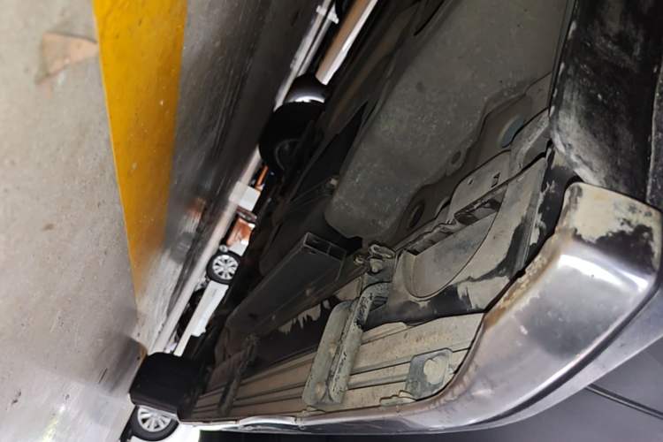 Used Buick Envision 2014 28T Four-Wheel Drive Elite Model Right Side Sill