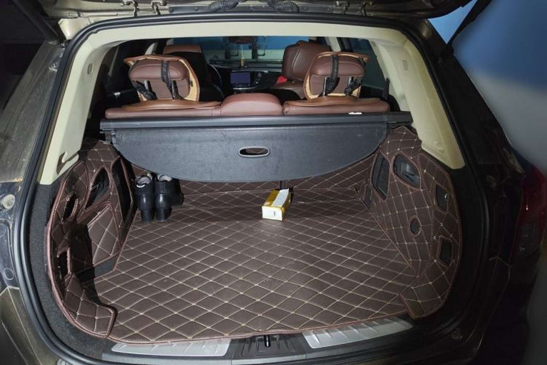 Used Buick Envision 2014 28T Four-Wheel Drive Luxury Model Trunk