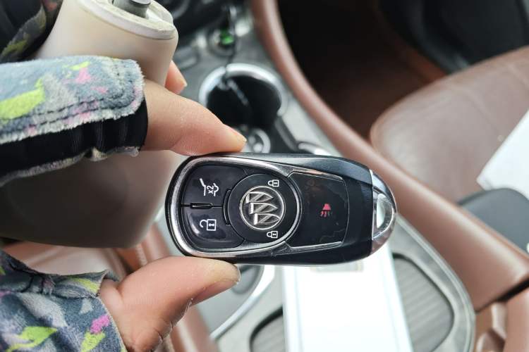 Used Buick Envision 2014 28T Four-Wheel Drive Elite Model Vehicle Key