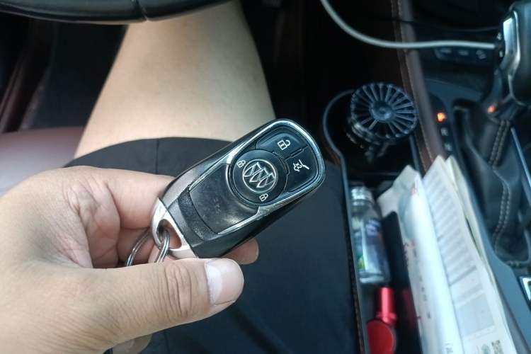 Used Buick Envision 2014 28T All-Wheel-Drive Versatile Sports Flagship Edition Vehicle Key