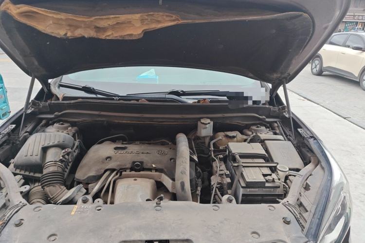 Used Buick Envision 2014 28T Four-Wheel Drive Elite Model Engine Bay