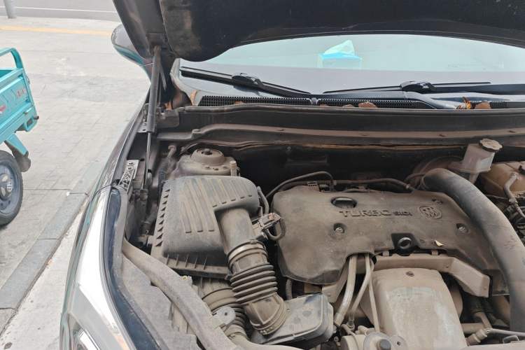 Used Buick Envision 2014 28T Four-Wheel Drive Elite Model Engine Bay Right