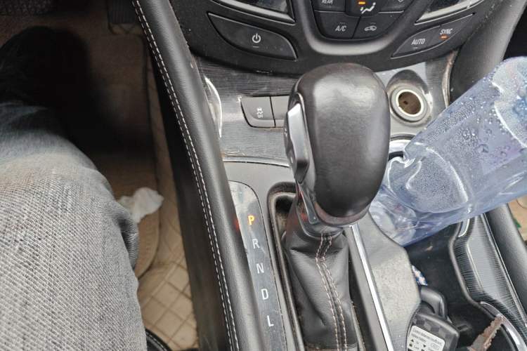 Used Buick Envision 2014 28T Four-Wheel Drive Elite Model Gear Lever